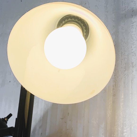 BULB - NWOB 15w BRIGHT EFFECTS Bright White Light Fixture CFL Light Bulb A-shape - Picture 4 of 4